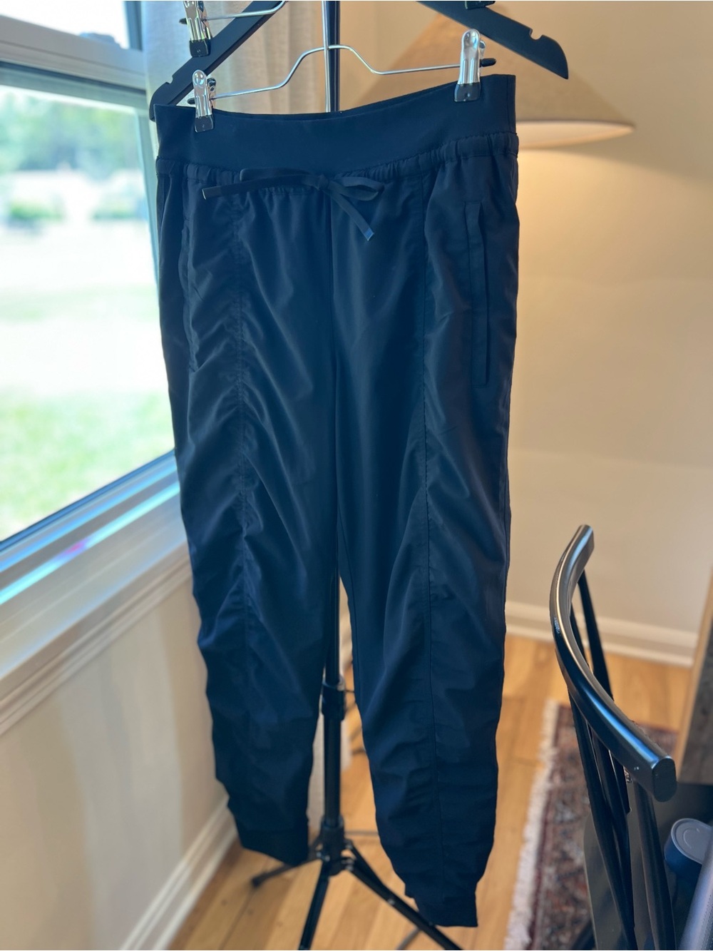 Athleta Black Attitude Lined Pant II size 6T PREOWNED - Picture 2 of 7